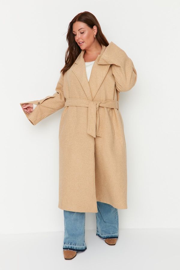 Trendyol Дамско палто. Trendyol Curve