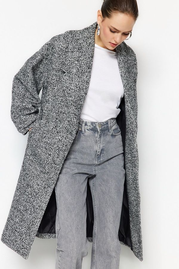 Trendyol Дамско палто. Trendyol