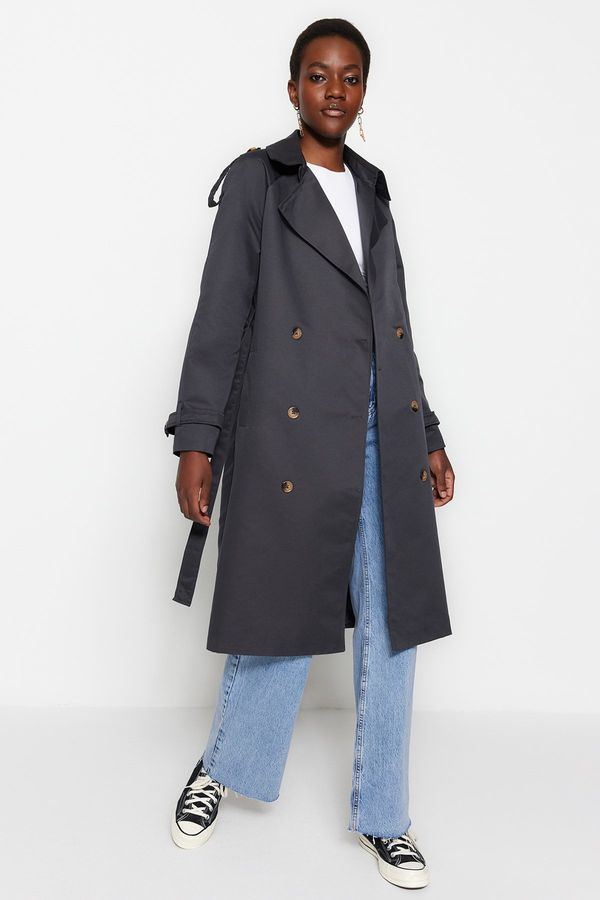 Trendyol Дамско палто. Trendyol
