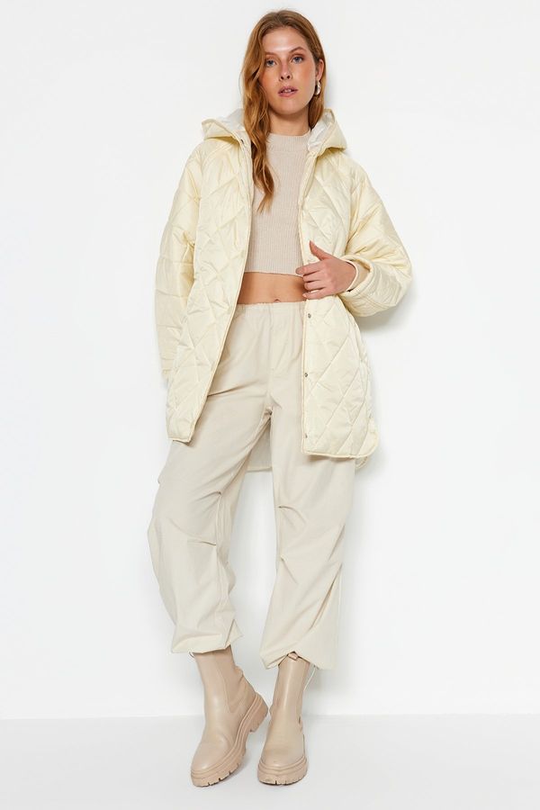 Trendyol Дамско яке. Trendyol Quilted