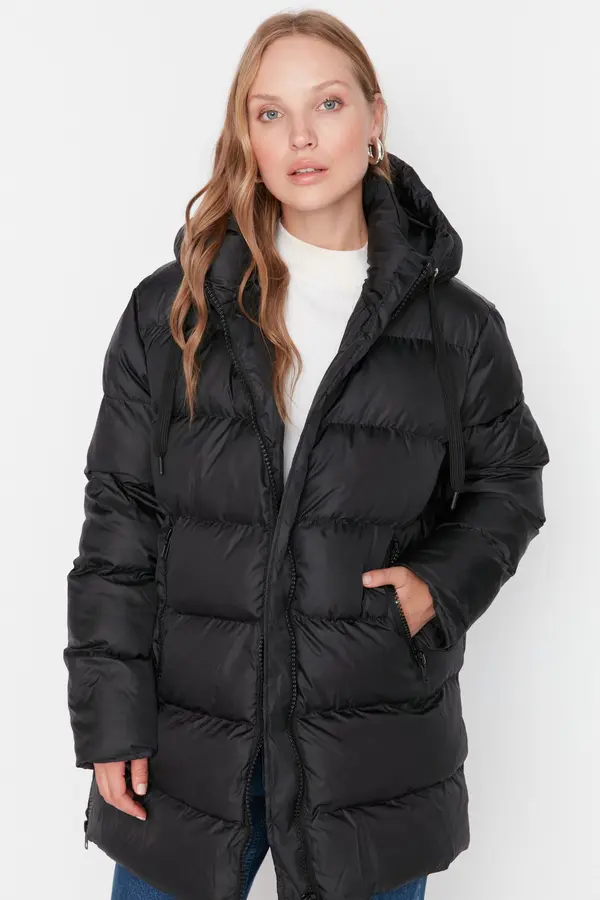 Trendyol Дамско яке. Trendyol Quilted