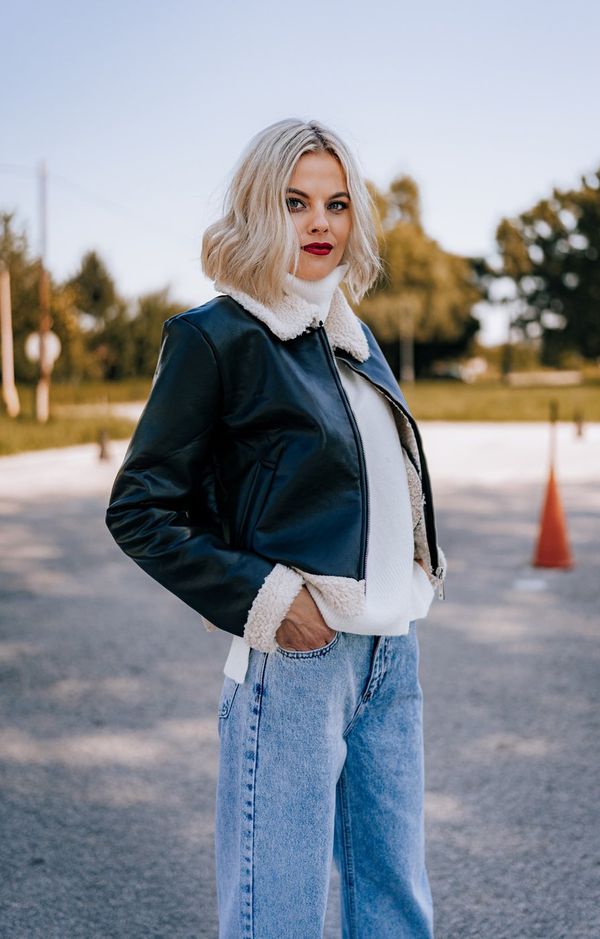 Trendyol Дамско яке. Trendyol Suede