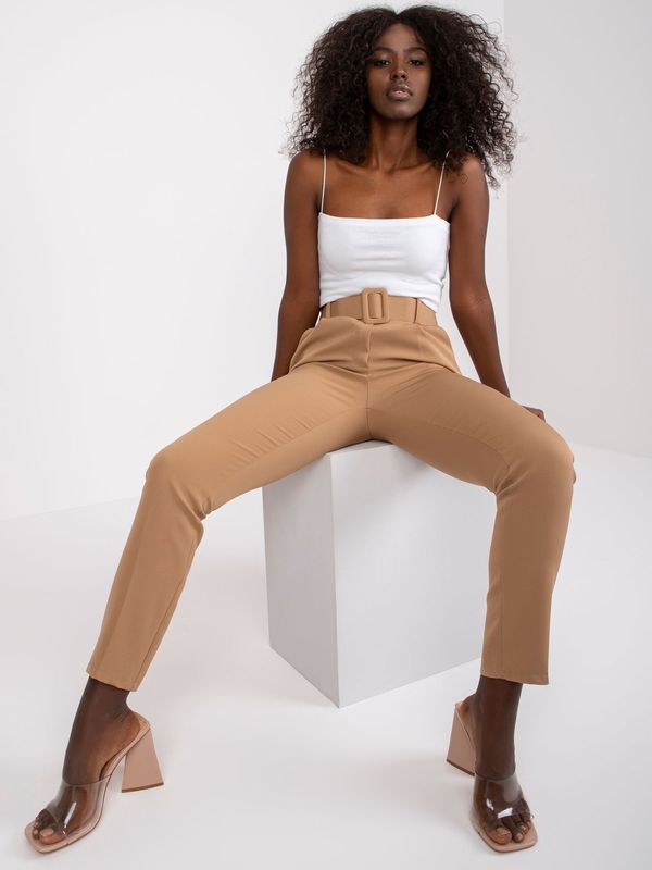 Fashionhunters Dark beige trousers with belt by Giulia