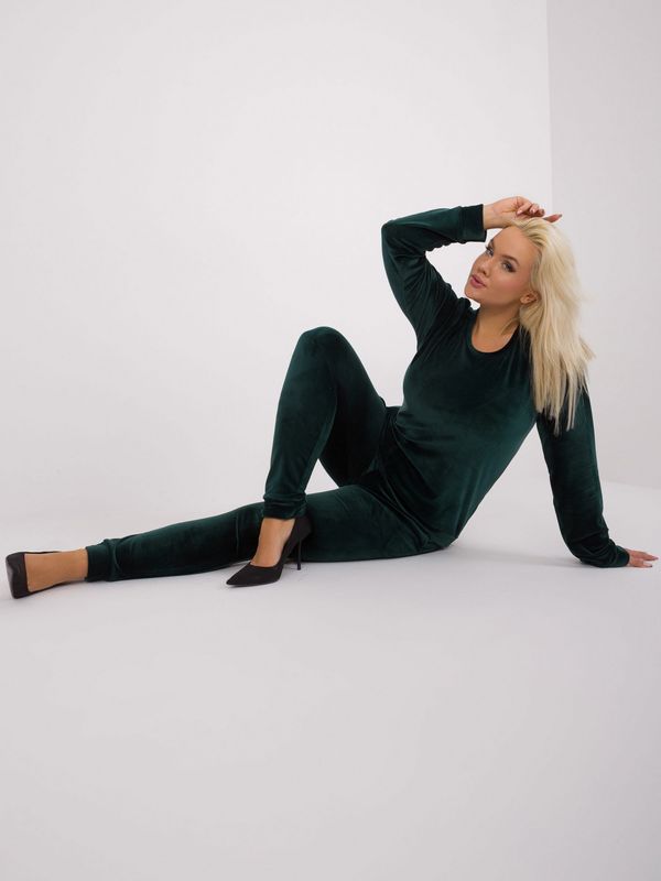 Fashionhunters Dark green velvet set by Jeanne