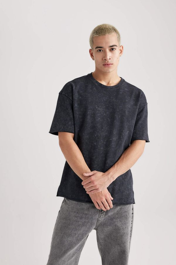 DEFACTO DEFACTO Comfort Fit Crew Neck T-Shirt