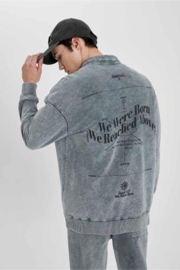 DEFACTO DEFACTO Comfort Fit Stand Collar Zippered Back Printed Washed Faded Effect Sweatshirt