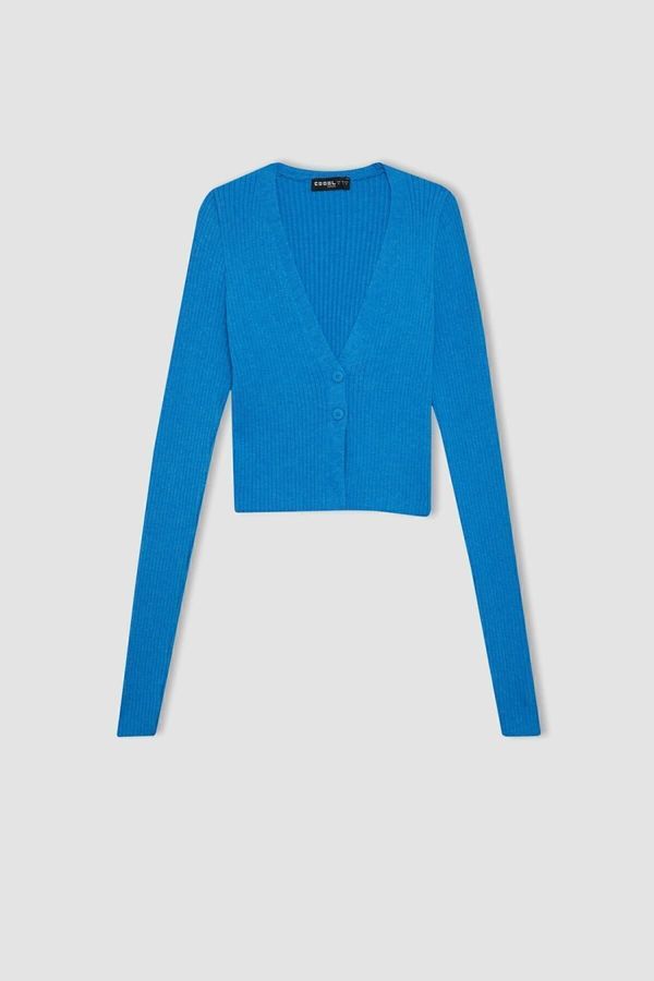 DEFACTO DEFACTO Coool Regular Fit Crop Buttoned V Neck Knitted Cardigan A2076ax23au