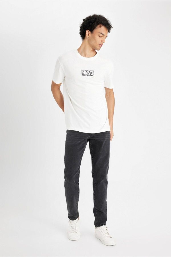 DEFACTO DEFACTO Marvel Logo Only Regular Fit Crew Neck Short Sleeve T-Shirt