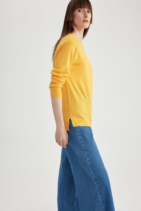 DEFACTO DEFACTO Regular Fit Crew Neck Sweater