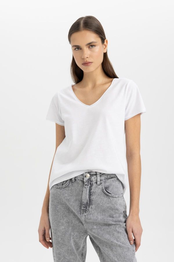 DEFACTO DEFACTO Regular Fit V-Neck Short Sleeve T-Shirt
