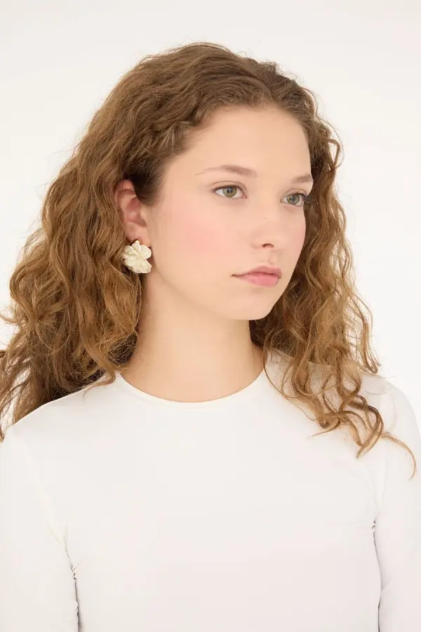 DEFACTO DEFACTO Women's Flower Patterned White Earrings