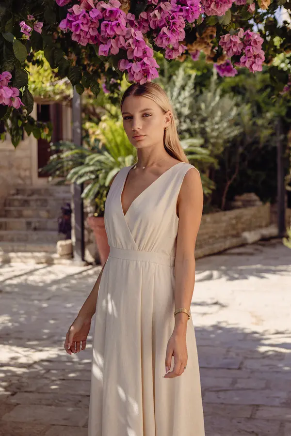 Awama Дълга ленена рокля с плисирано деколте