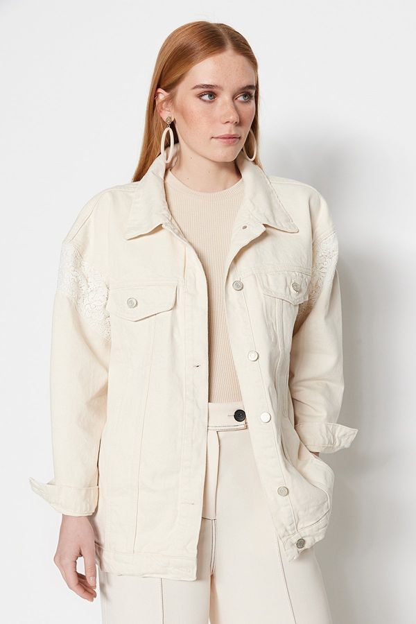 Trendyol Дънково дънково яке Trendyol Ecru с дантелен детайл на ръкавите