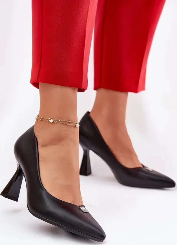 VINCEZA Елегантни чепици на разширено токче Vinceza