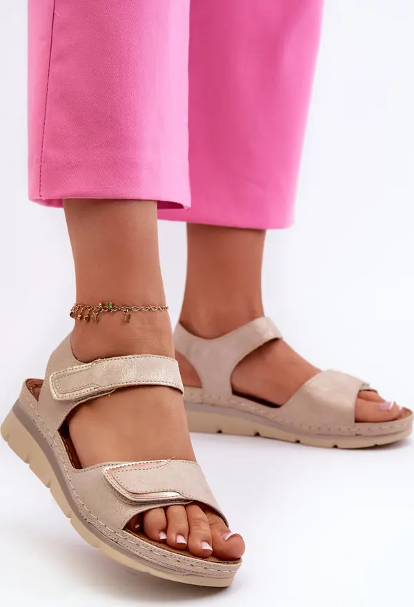 EVENTO EVENTO Дамски бежови велкро сандали Risanni