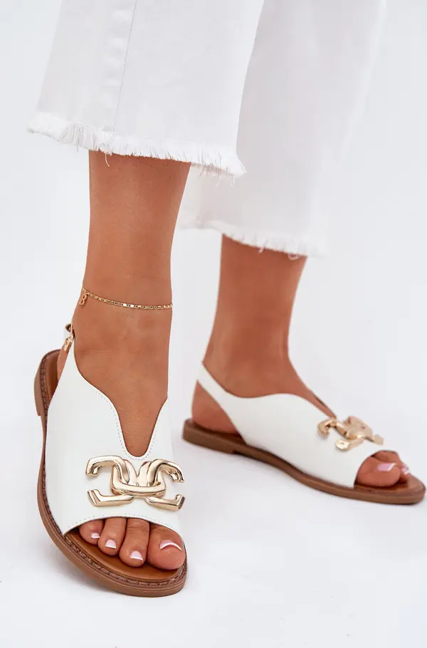 EVENTO EVENTO Дамски Сандали На Плосък Ток С Златна Декорация Бели Амелира