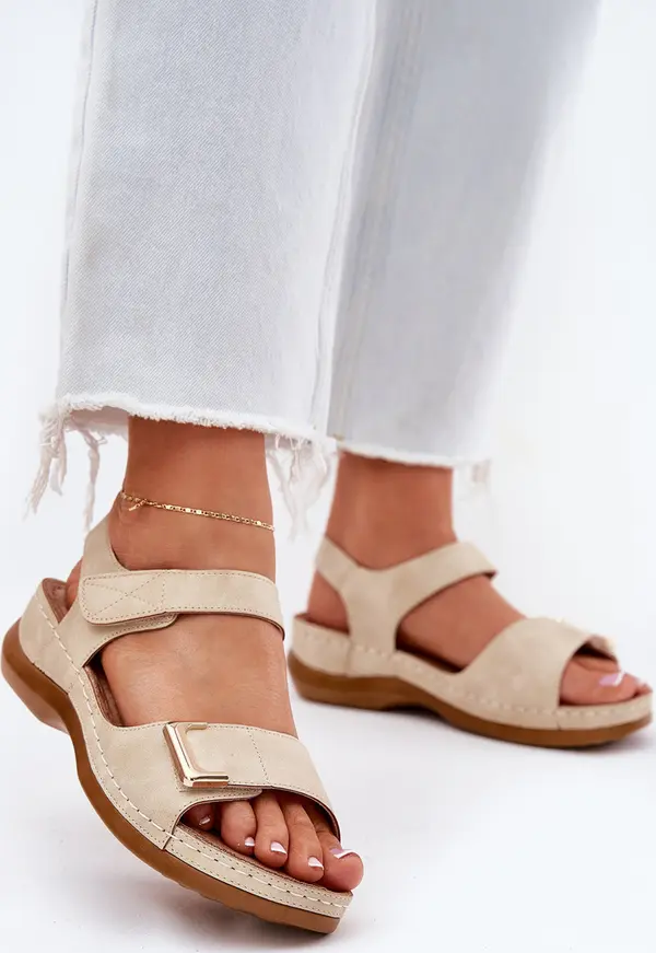 EVENTO EVENTO Удобни дамски сандали на платформа бежови Садевалe