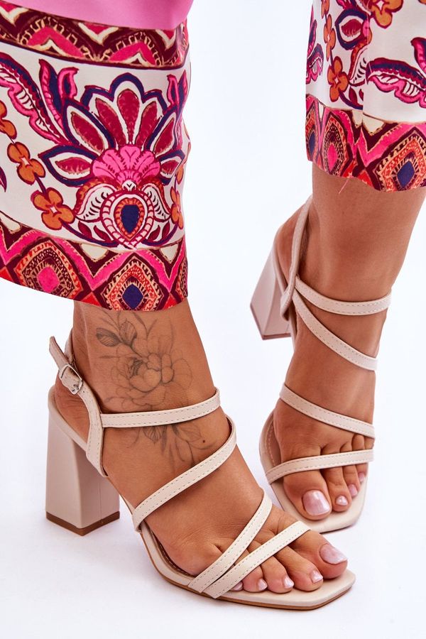 FB2 FB2 Кожени сандали на ток бежово Florentina