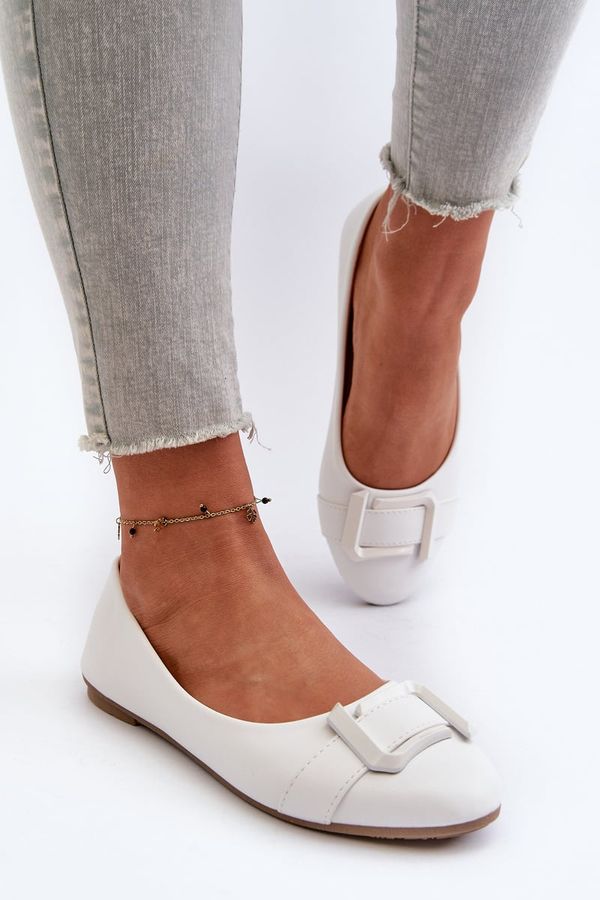 FD1 FD1 Балерини с каишка и украса Еко кожа Бяла Cadwenla