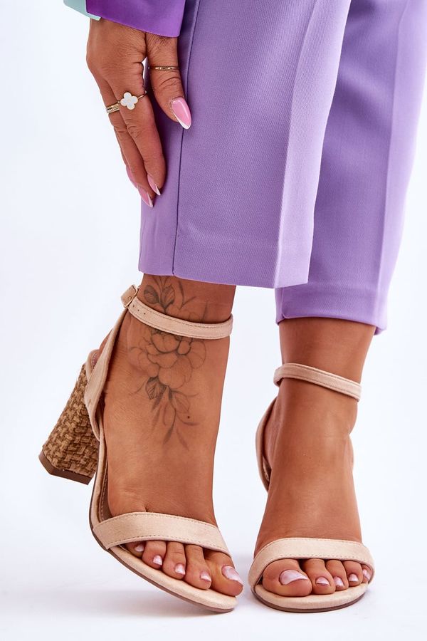 FE1 FE1 Велурени сандали на плетен ток Бежово Selila