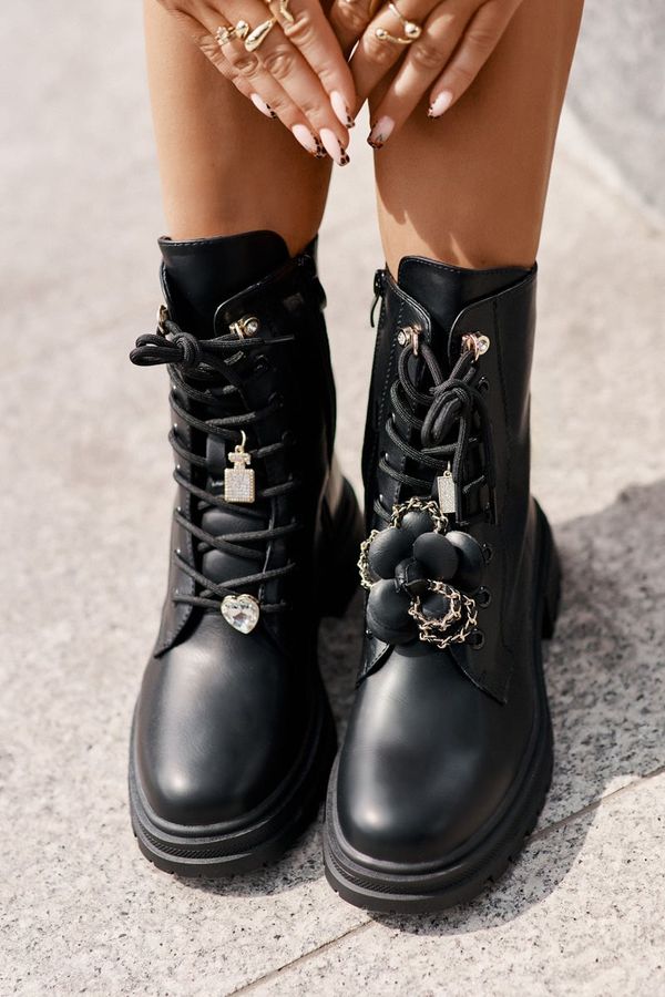 FG2 FG2 Дамски работнически ботуши от еко кожа с игли черни Rianael