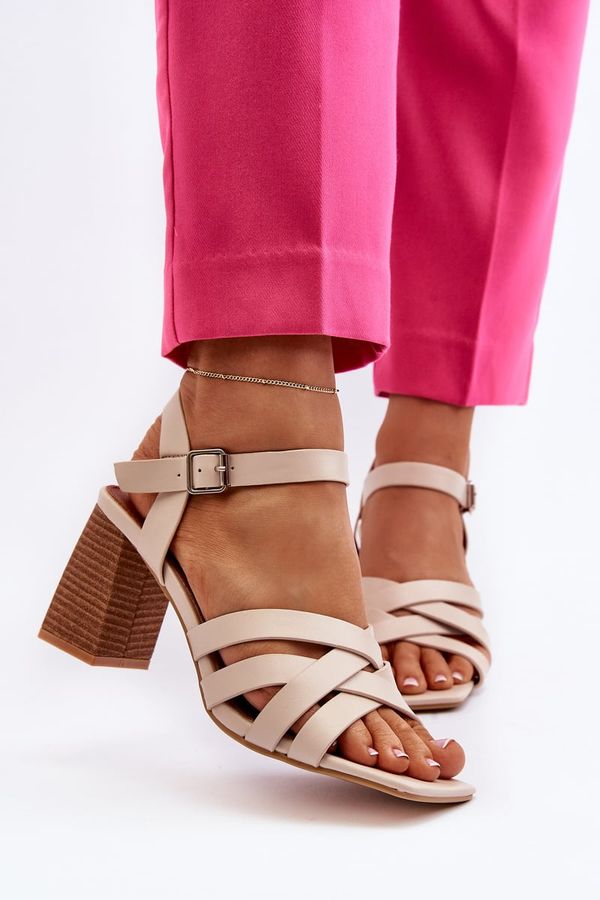 FJ1 FJ1 Дамски бежови сандали на ток Opifiana