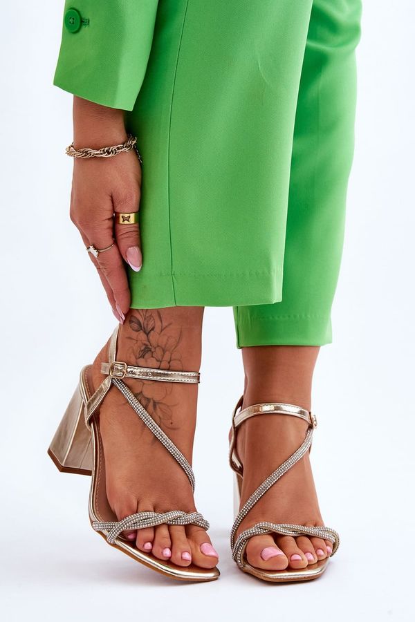 FJ1 FJ1 Кожени сандали с токчета от кристали злато Carlotta