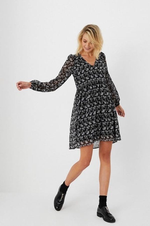Moodo Flared dress with a floral pattern