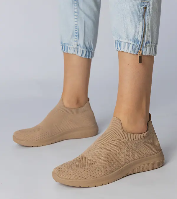 Gemre Gemre Beige sports sneakers with sock-like upper Kreta