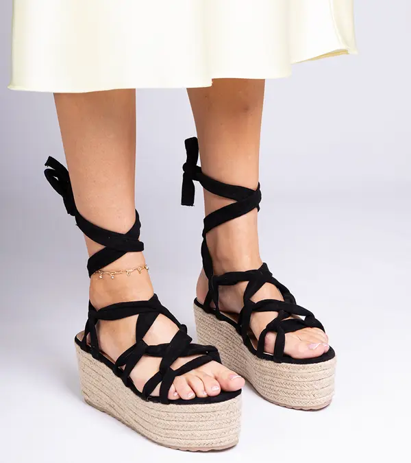 Gemre Gemre Black espadrille sandals on a high platform Narita