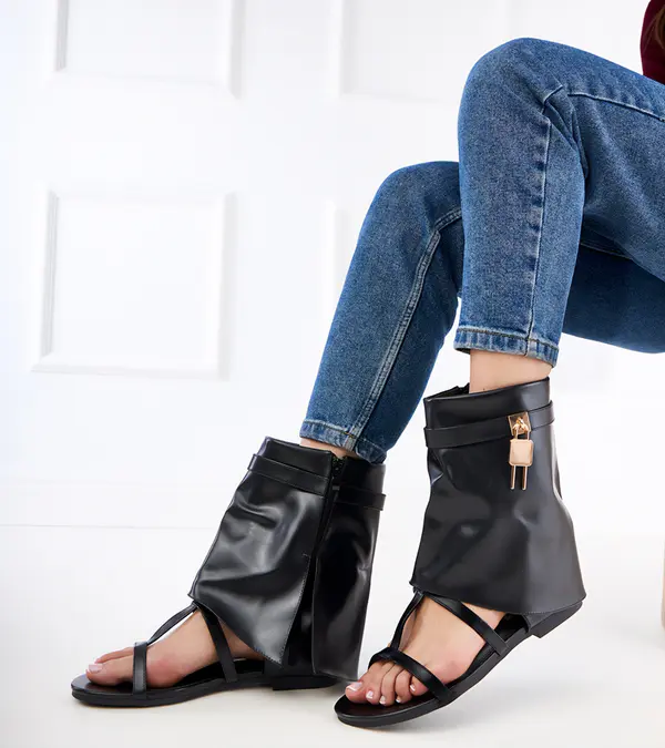 Gemre Gemre Black flat sandals with Serida upper