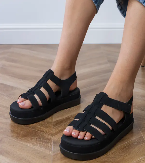 Gemre Gemre Black platform gladiator sandals Hartos