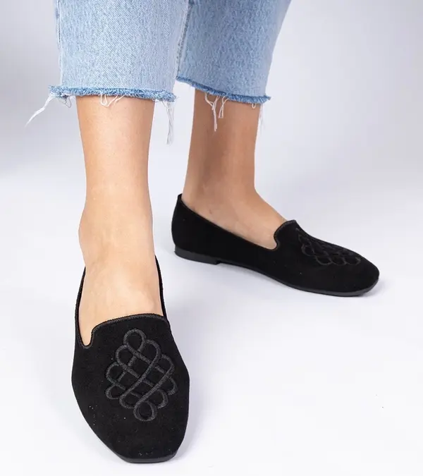 Gemre Gemre Black women's eco-suede embroidered ballet flats Ronna