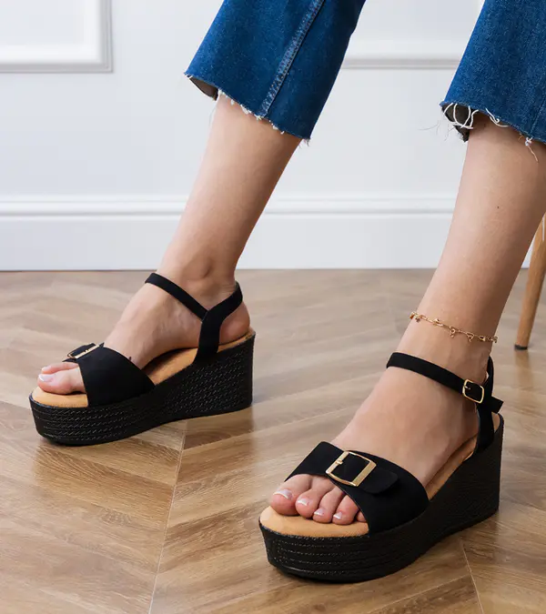 Gemre Gemre Black women's sandals with a decorative buckle Sarni