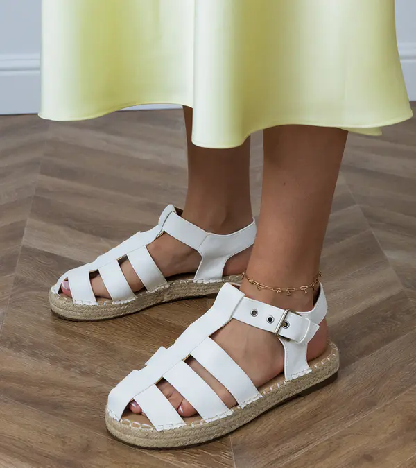 Gemre Gemre White closed espadrille sandals Kleona