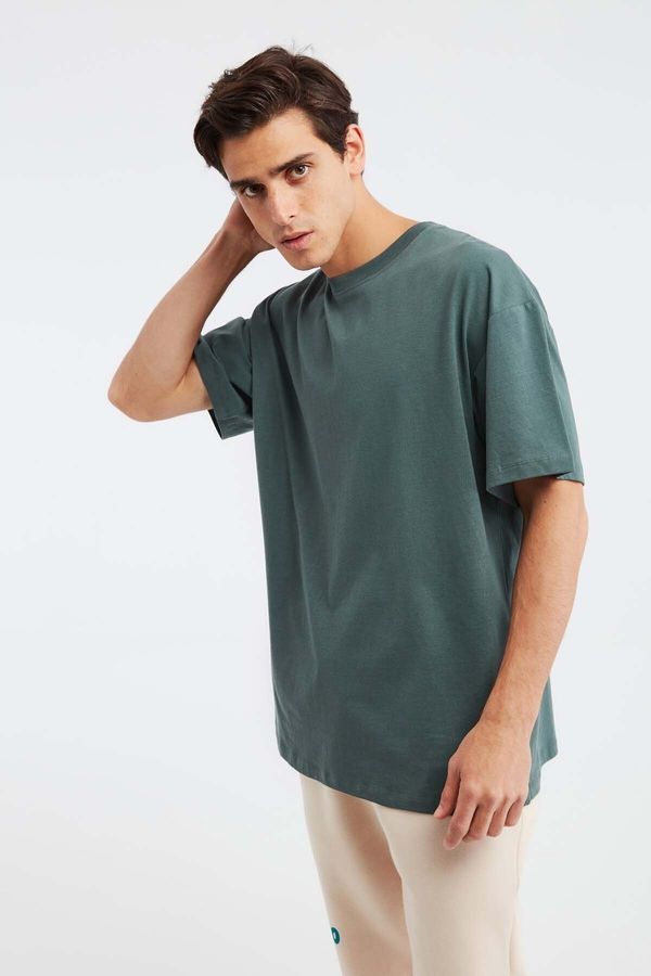 GRIMELANGE GRIMELANGE Jett Men's Oversize Fit 100% Organic Cotton Thick Textured Crew Neck Dark Green T-shirt