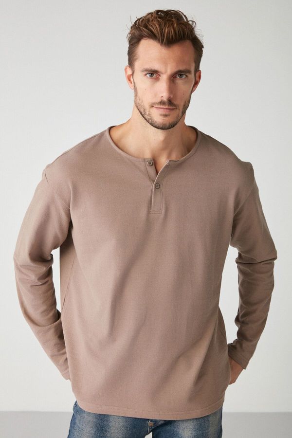 GRIMELANGE GRIMELANGE Lorenzo Men's Special Rustic Textured 100% Organic Cotton Button Detailed Regular Mink Sweatshir