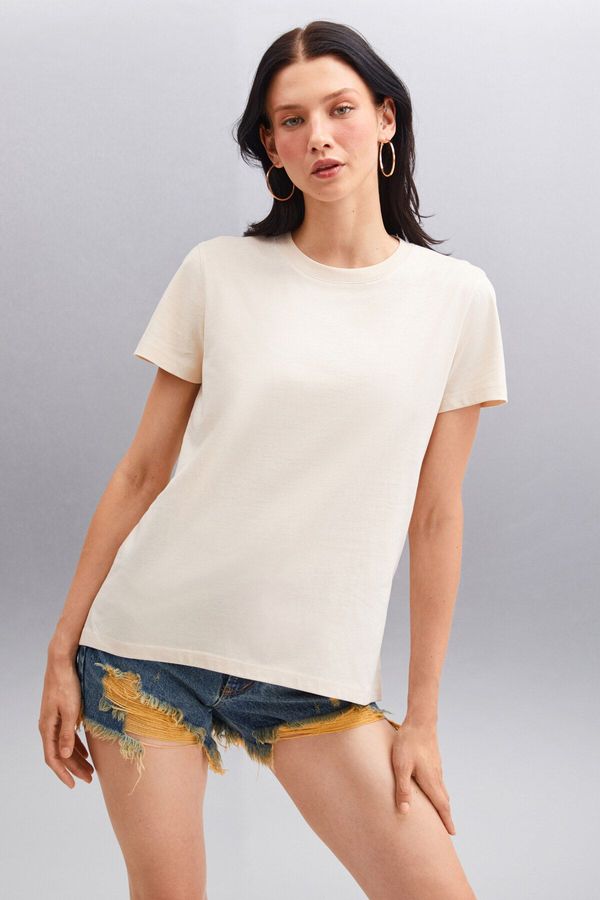 GRIMELANGE GRIMELANGE Samantha Women's 100% Organic Cotton Comfort Fit Long Back Basic Knitted Beige T-Shir