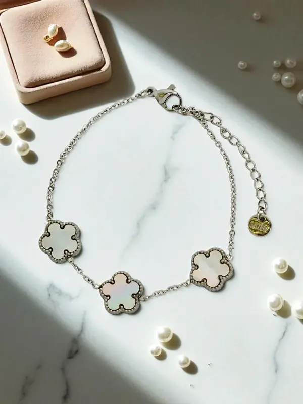 Resti Гривна Resti Callisto Nero с флорален мотив