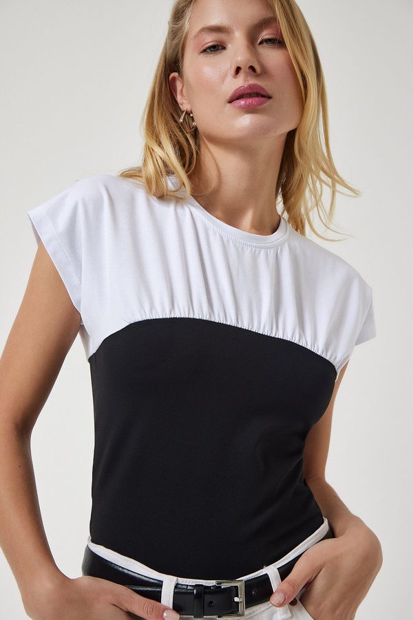 Happiness İstanbul Happiness İstanbul Women's Black And White Color Block Color Knitted T-Shirt