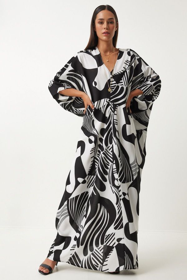 Happiness İstanbul Happiness İstanbul Women's Black and White Patterned Bat Sleeve Asymmetrical Viscose Dress