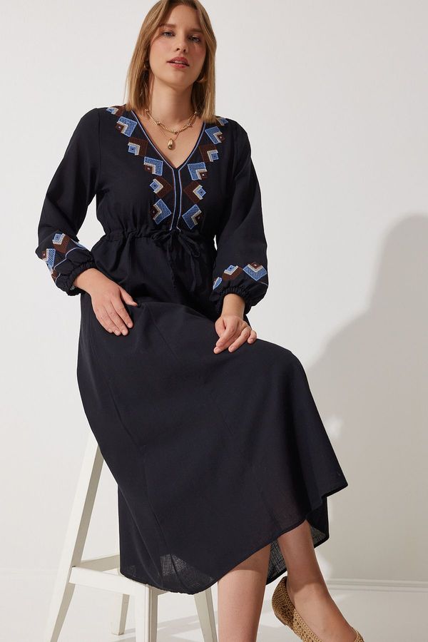 Happiness İstanbul Happiness İstanbul Women's Black Embroidery Detailed Oversize Linen Dress