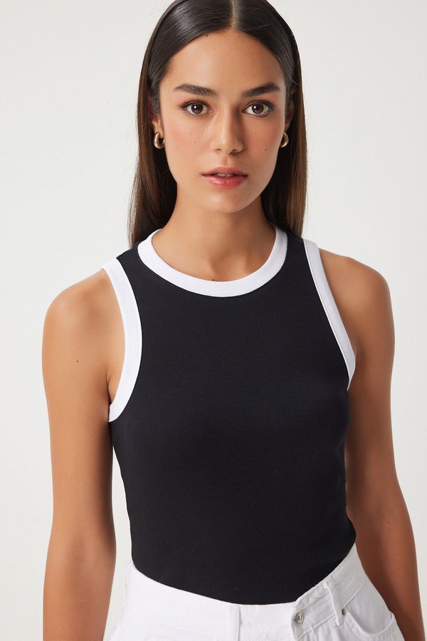 Happiness İstanbul Happiness İstanbul Women's Black Sleeveless Contrast Color Blouse