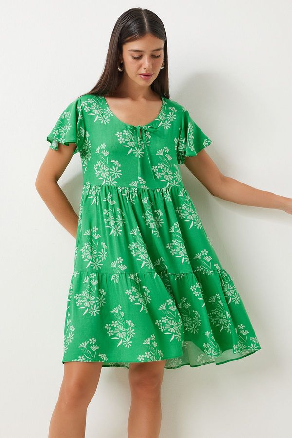 Happiness İstanbul Happiness İstanbul Women's Green White Floral Summer Flared Viscose Dress
