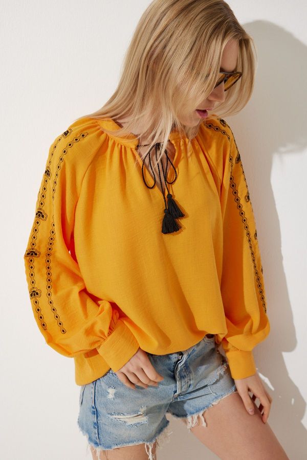 Happiness İstanbul Happiness İstanbul Women's Orange Embroidered Oversize Linen Blouse