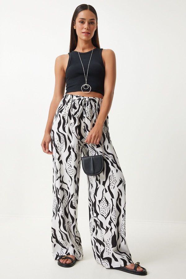 Happiness İstanbul Happiness İstanbul Women's Vivid White Black Patterned Loose Viscose Palazzo Trousers