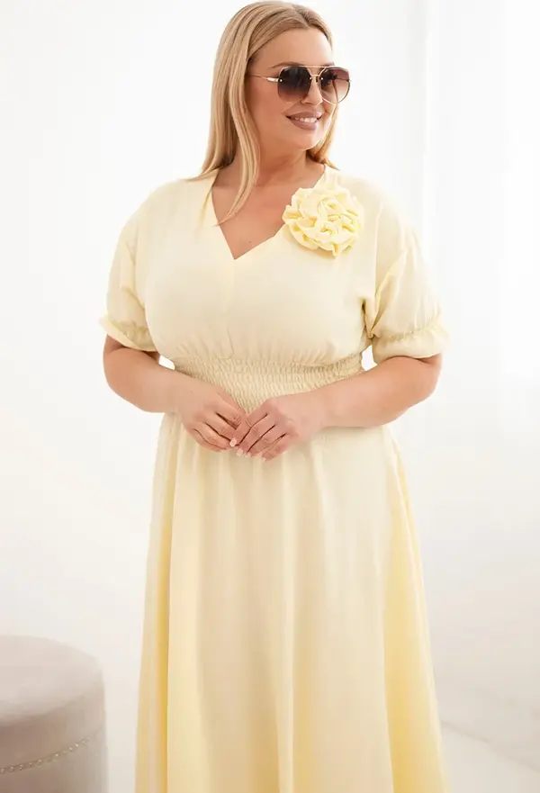 Kesi Włoski Италианска рокля Kesi с големи размери и V-образно деколте в жълто