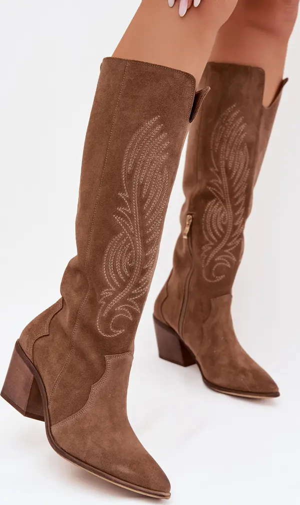 Zazoo Каубойски ботуши Zazoo от бежов велур с токчета