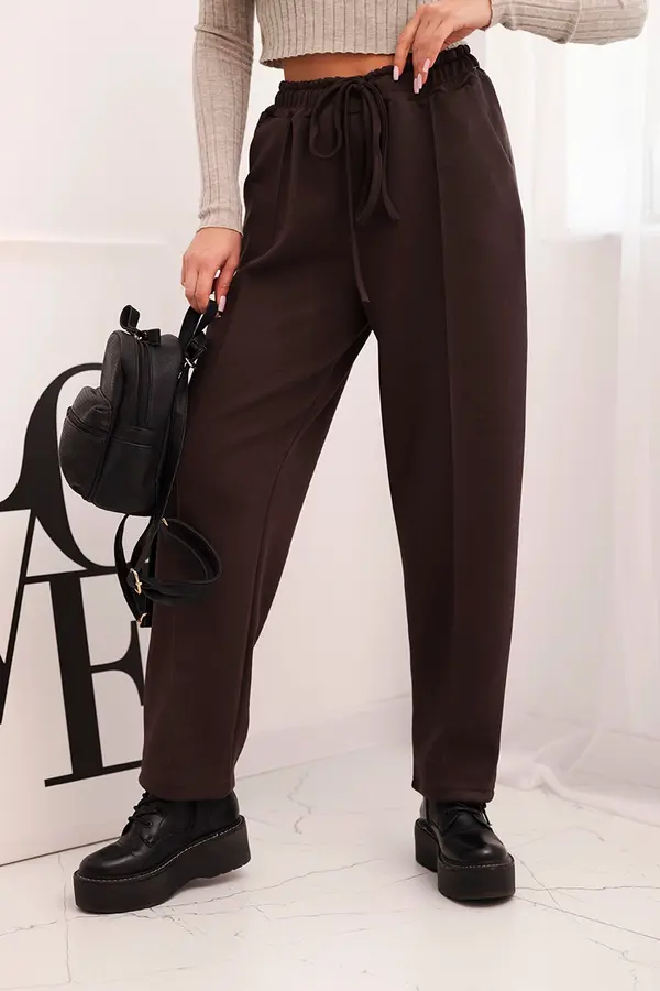 Kesi Włoski Kesi Włoski Elegant women's high-waisted trousers with a tie at the waist brown