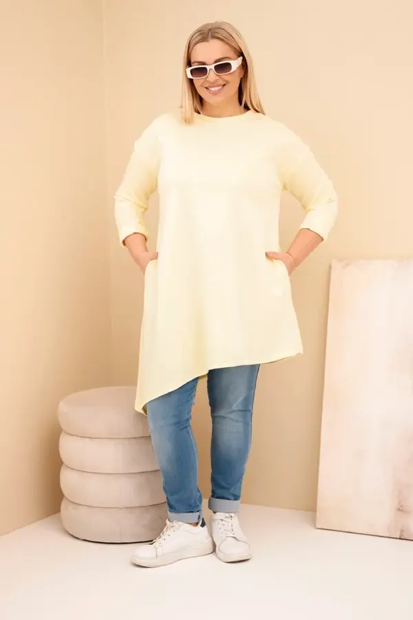 Kesi Włoski Kesi Włoski Plus Size women's dress made of viscose with a loose fit and long sleeves yellow